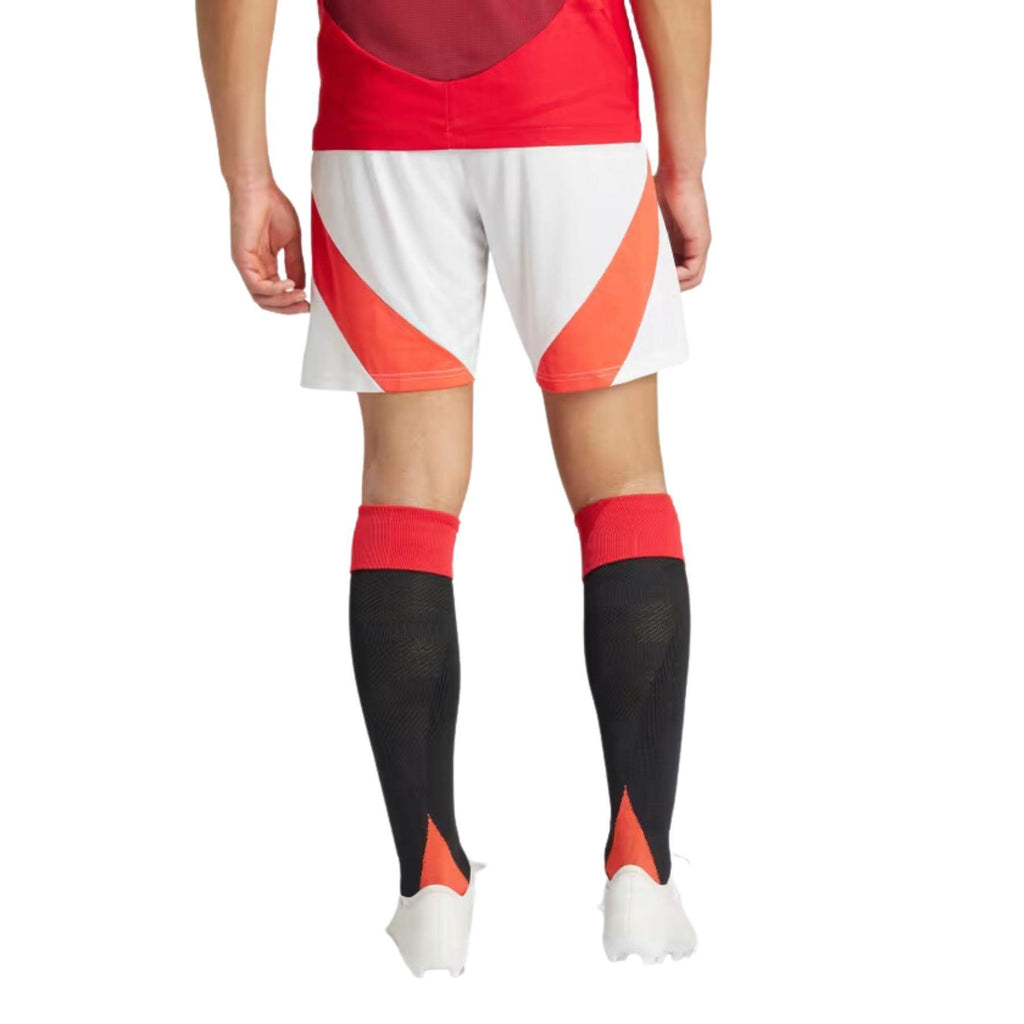 SHORT MANCHESTER U. HOME