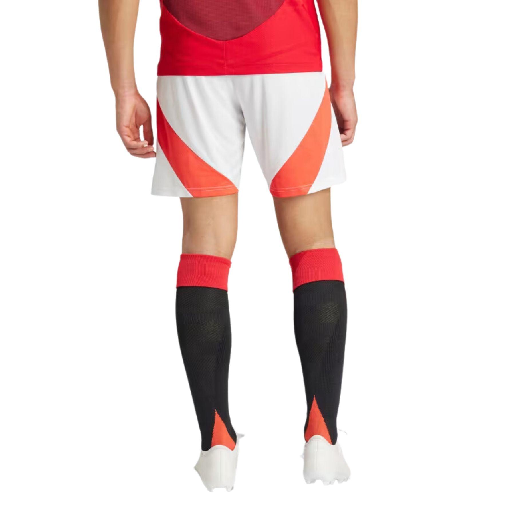 SHORT MANCHESTER U. HOME