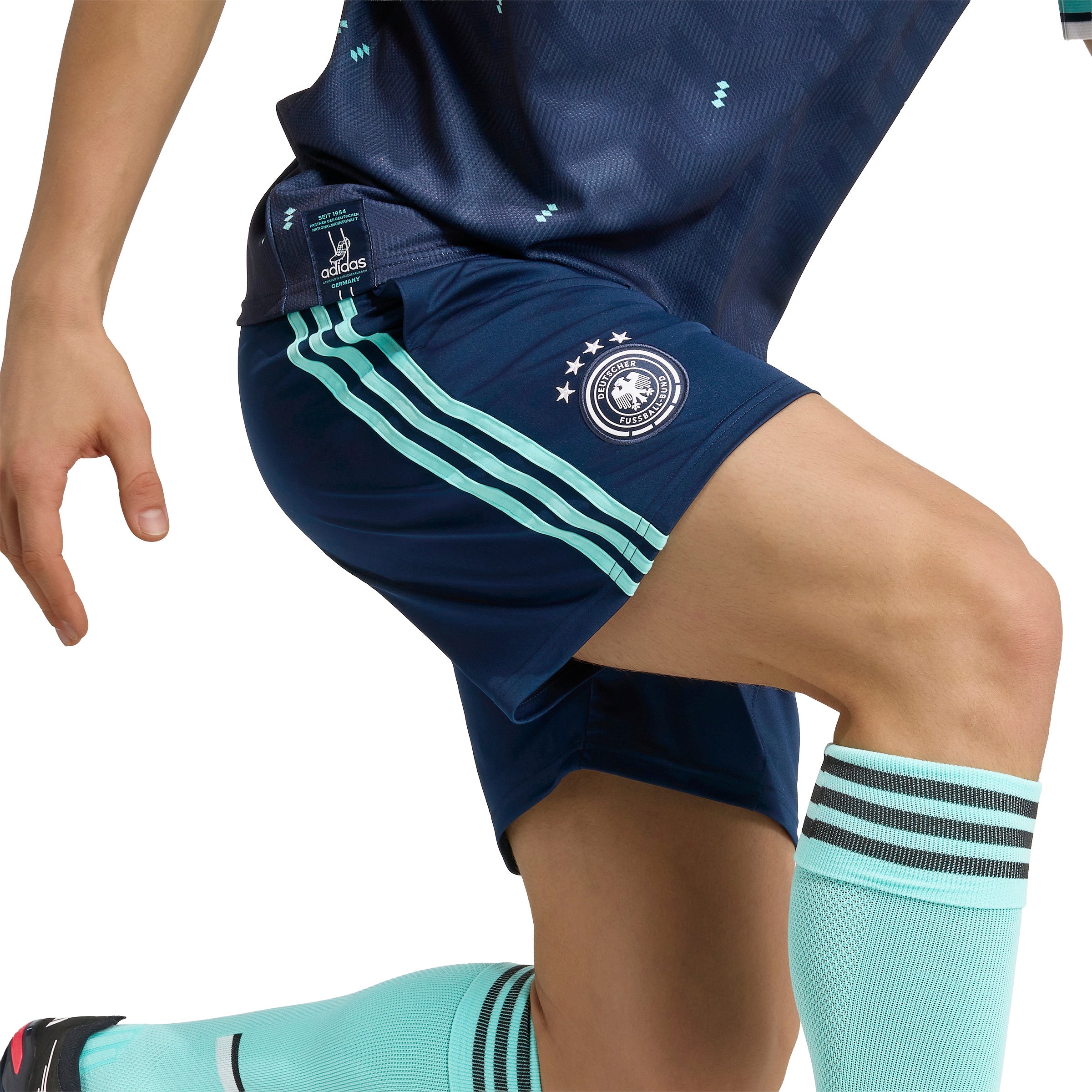 SHORT DFB AWAY 2026