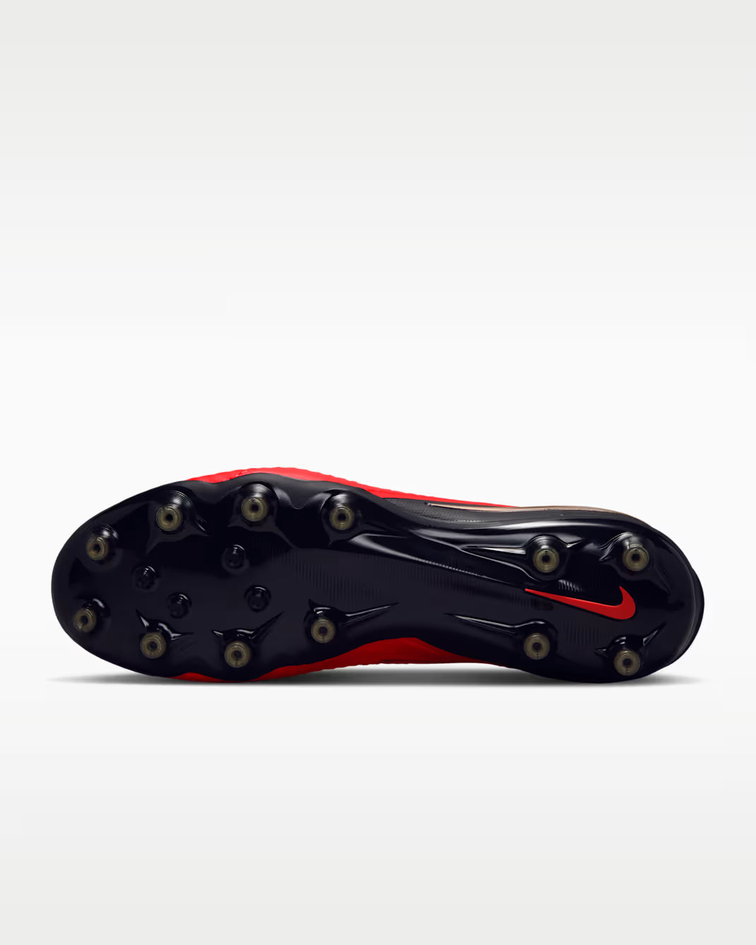 PHANTOM 6 LOW ELITE AG PRO