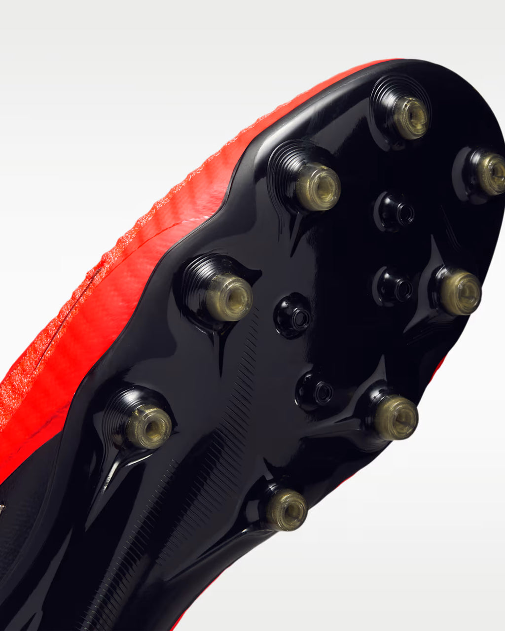 PHANTOM 6 LOW ELITE AG PRO