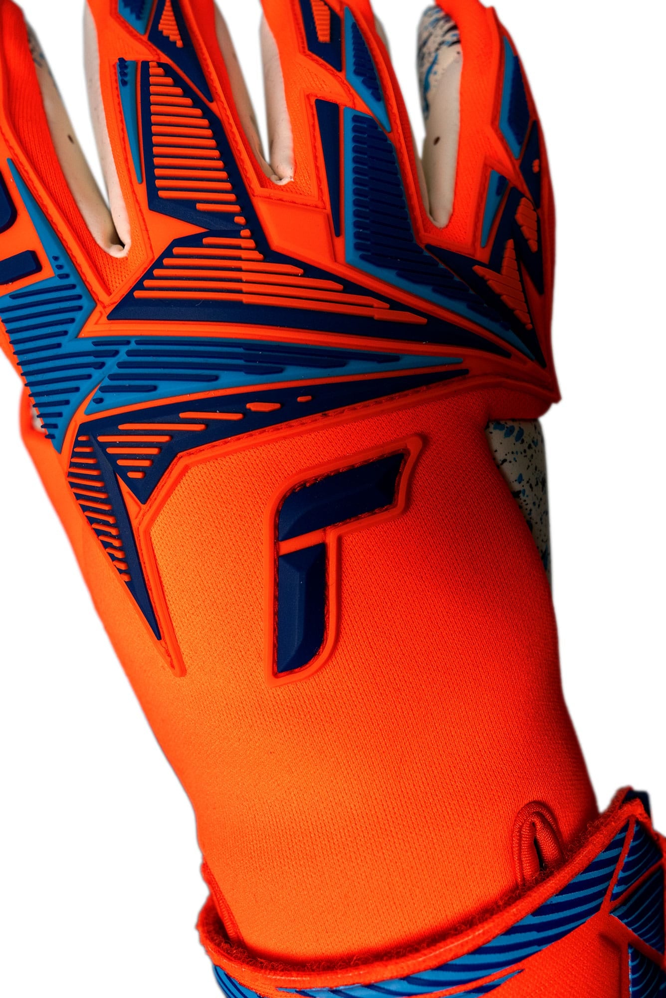 ATTRAKT FREEGEL FUSION