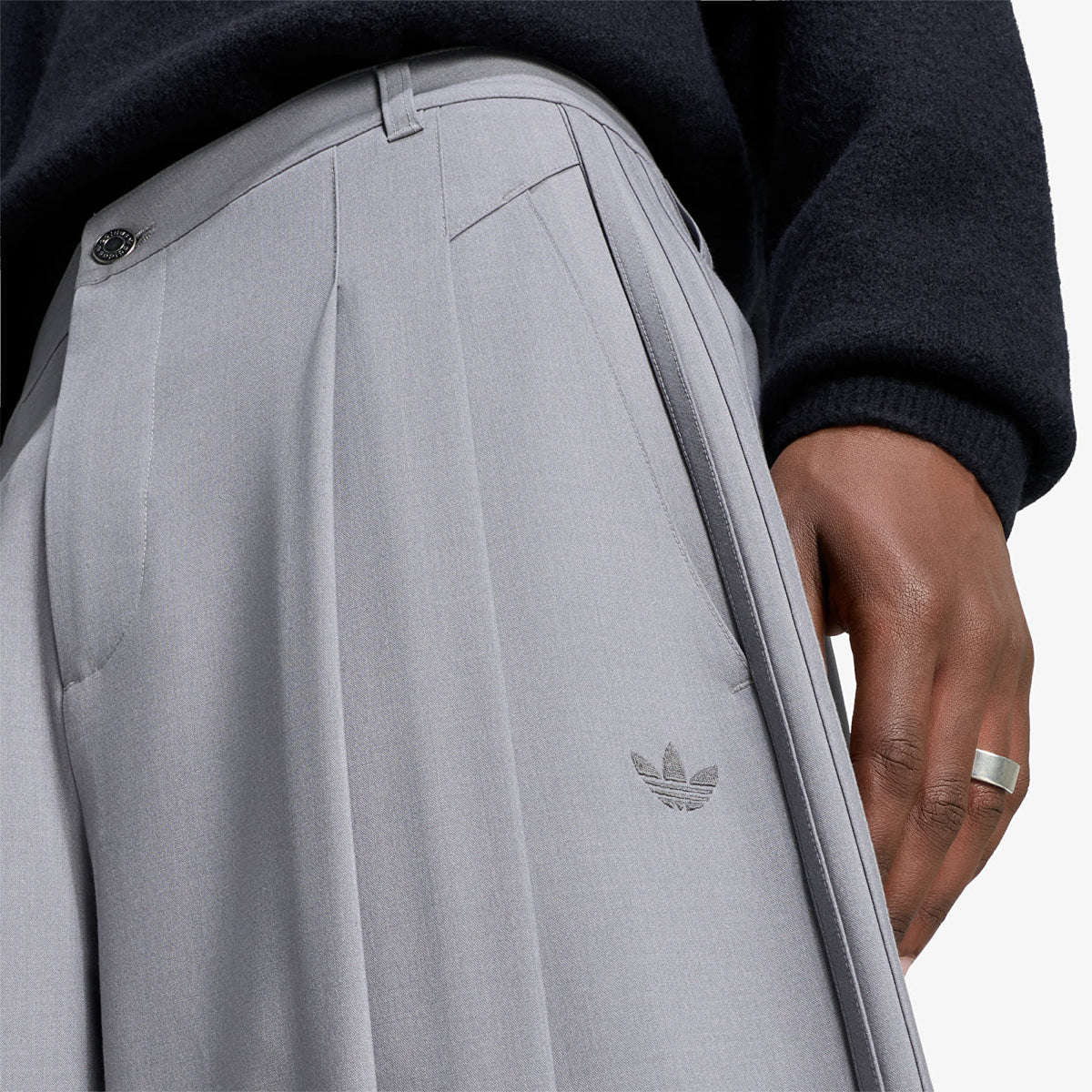 TRACK PANTS M