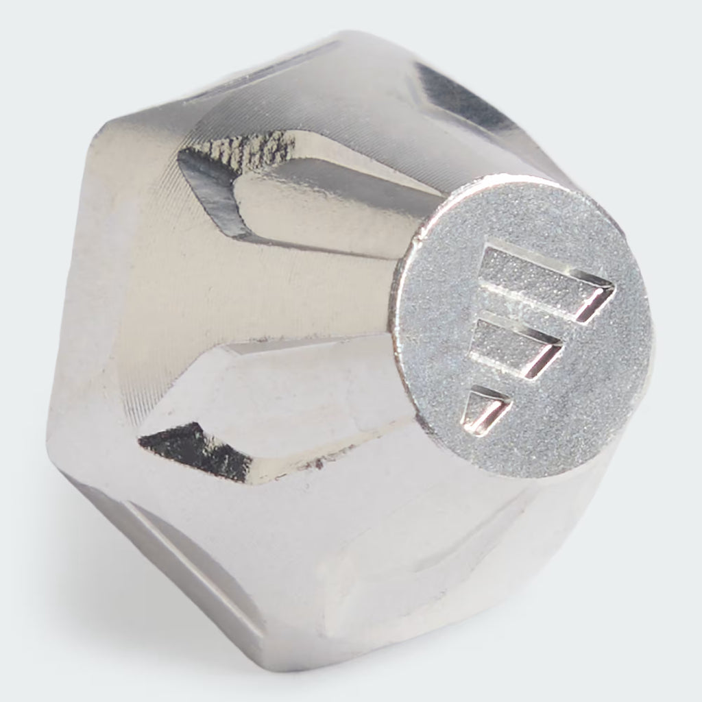 SG LITE STUDS AND WRENCH