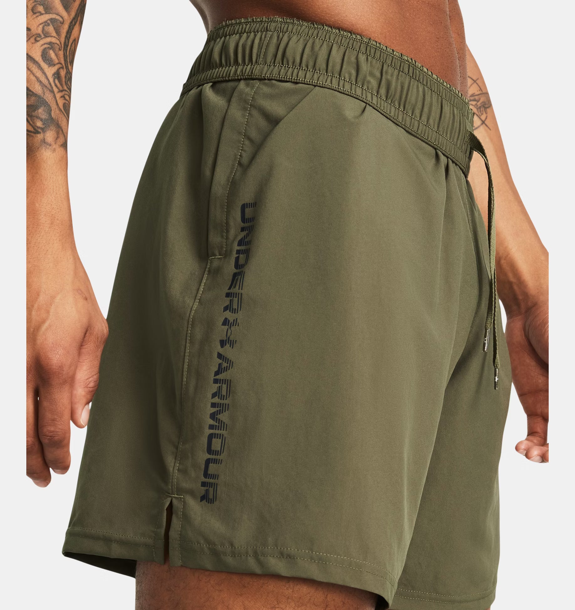 SHORT UA TECH M