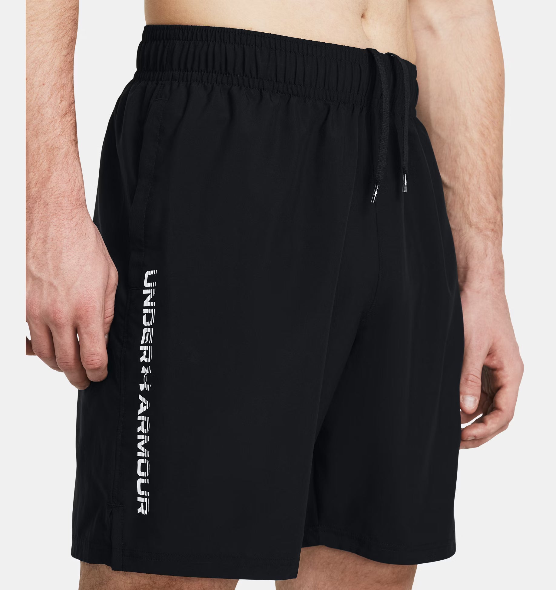 SHORT UA TECH M