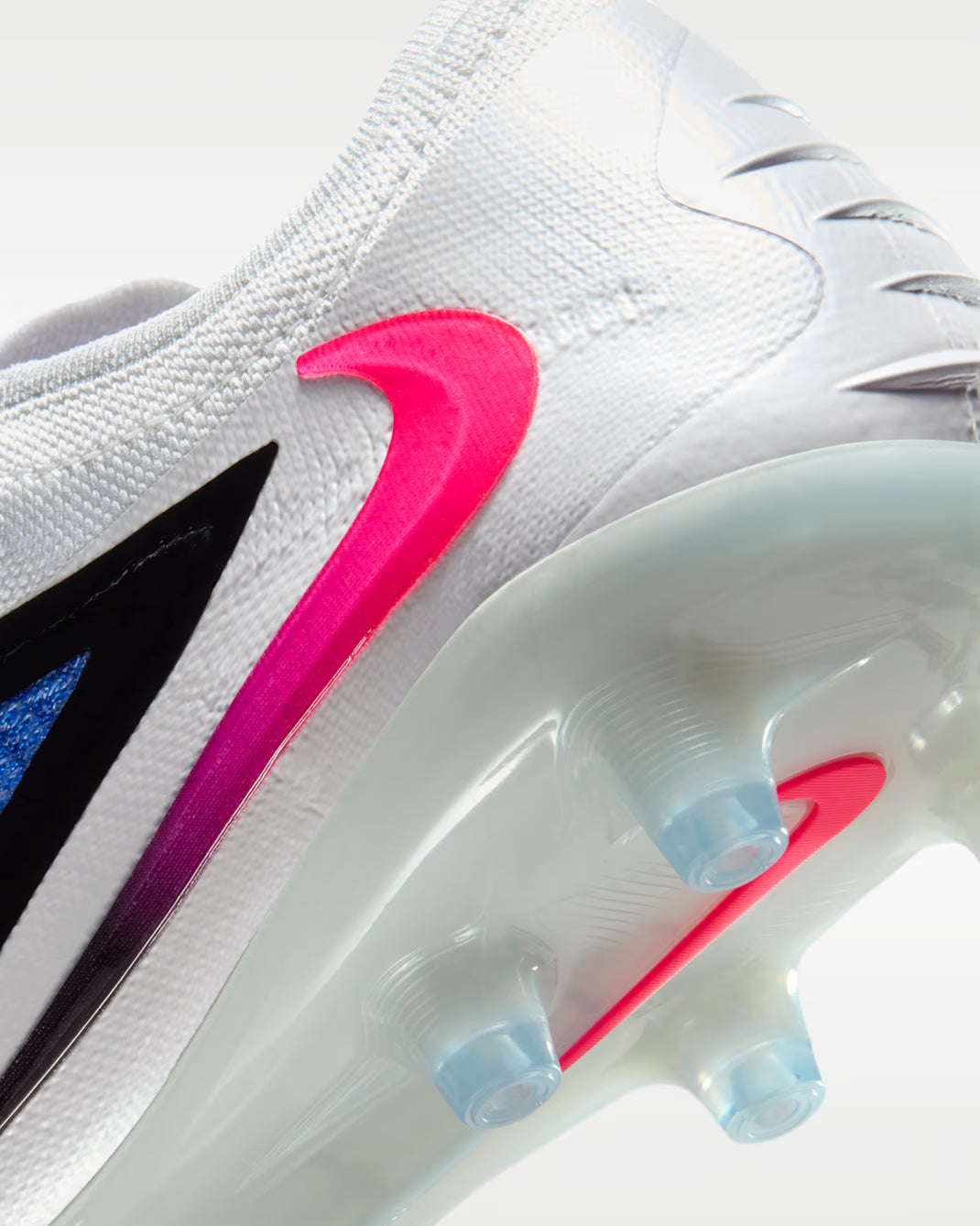 PHANTOM 6 LOW ELITE AG PRO